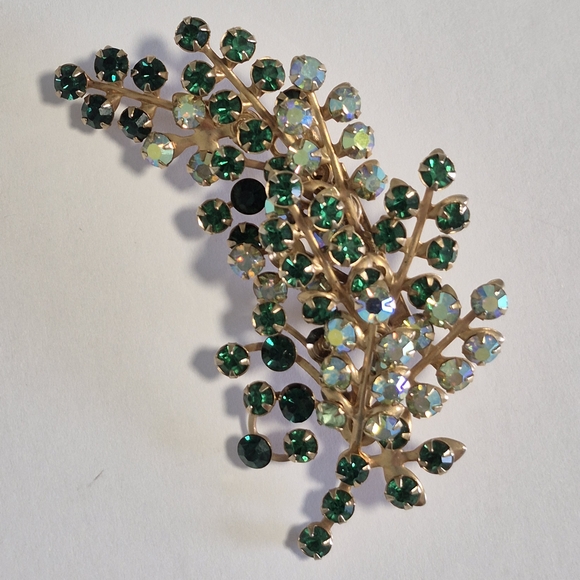 Elegant Green and AB Crystal with Gold-tone Accents Sparkly Leaf Brooch - Picture 1 of 5